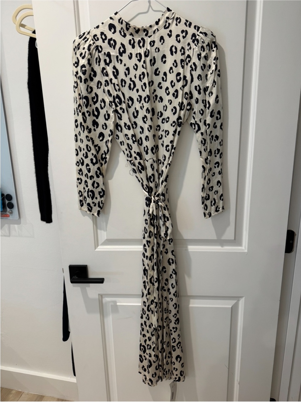 Reformation Cream and Black Leopard Print Long Sleeve Maxi Dress - Picture 4 of 8